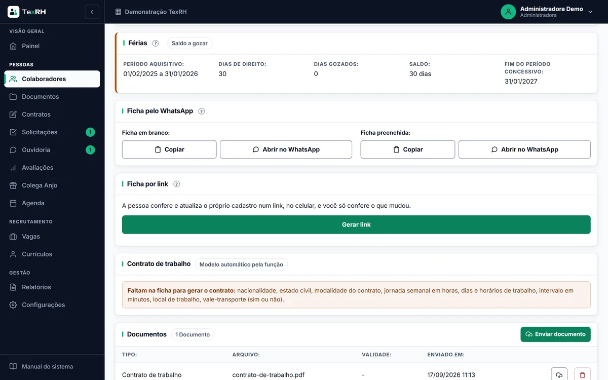 Ficha no TexRH com o saldo de férias do período, a ficha pelo WhatsApp, o botão de gerar o link da ficha e o aviso do que falta para gerar o contrato de trabalho